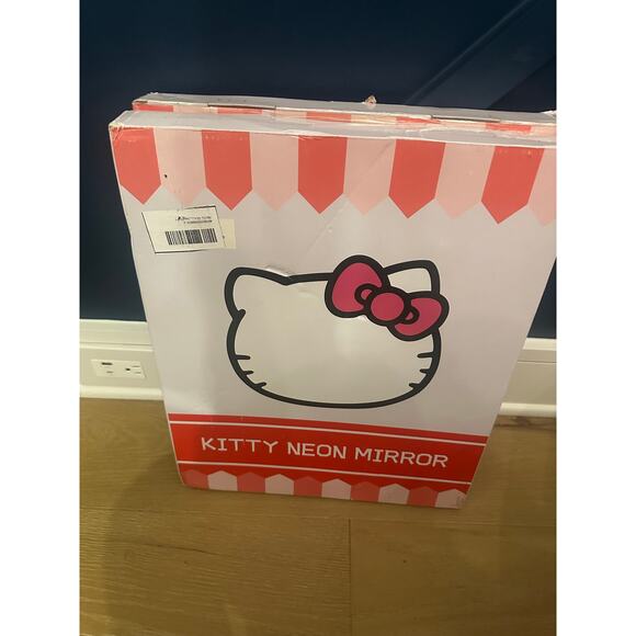 Hello Kitty Neon Mirror - Picture 3 of 3
